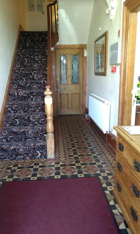 Min Y Don Guest House Llanfairfechan Bagian luar foto