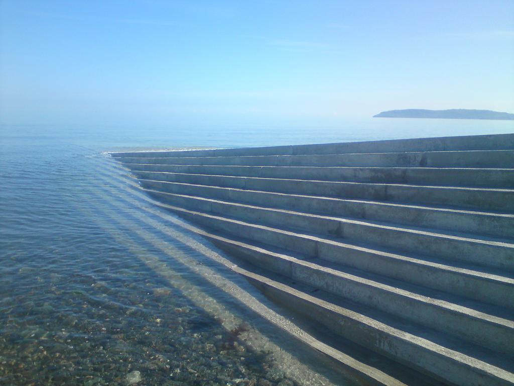 Min Y Don Guest House Llanfairfechan Bagian luar foto