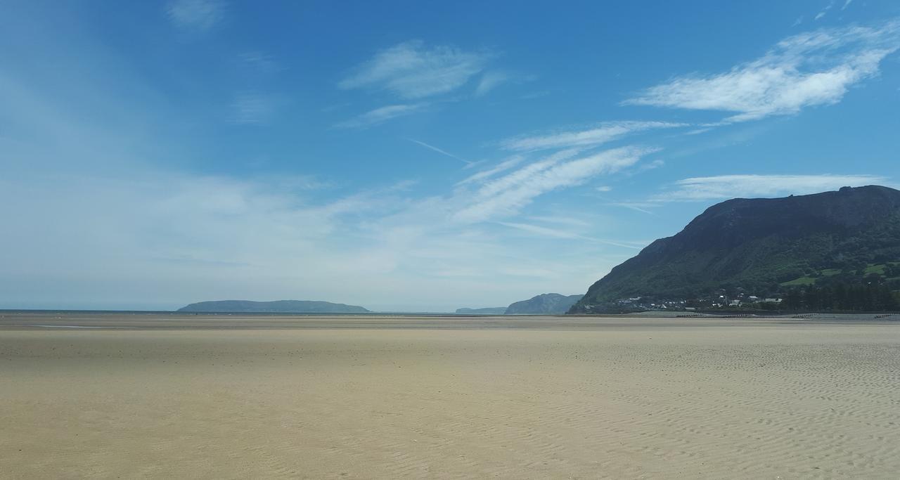 Min Y Don Guest House Llanfairfechan Bagian luar foto