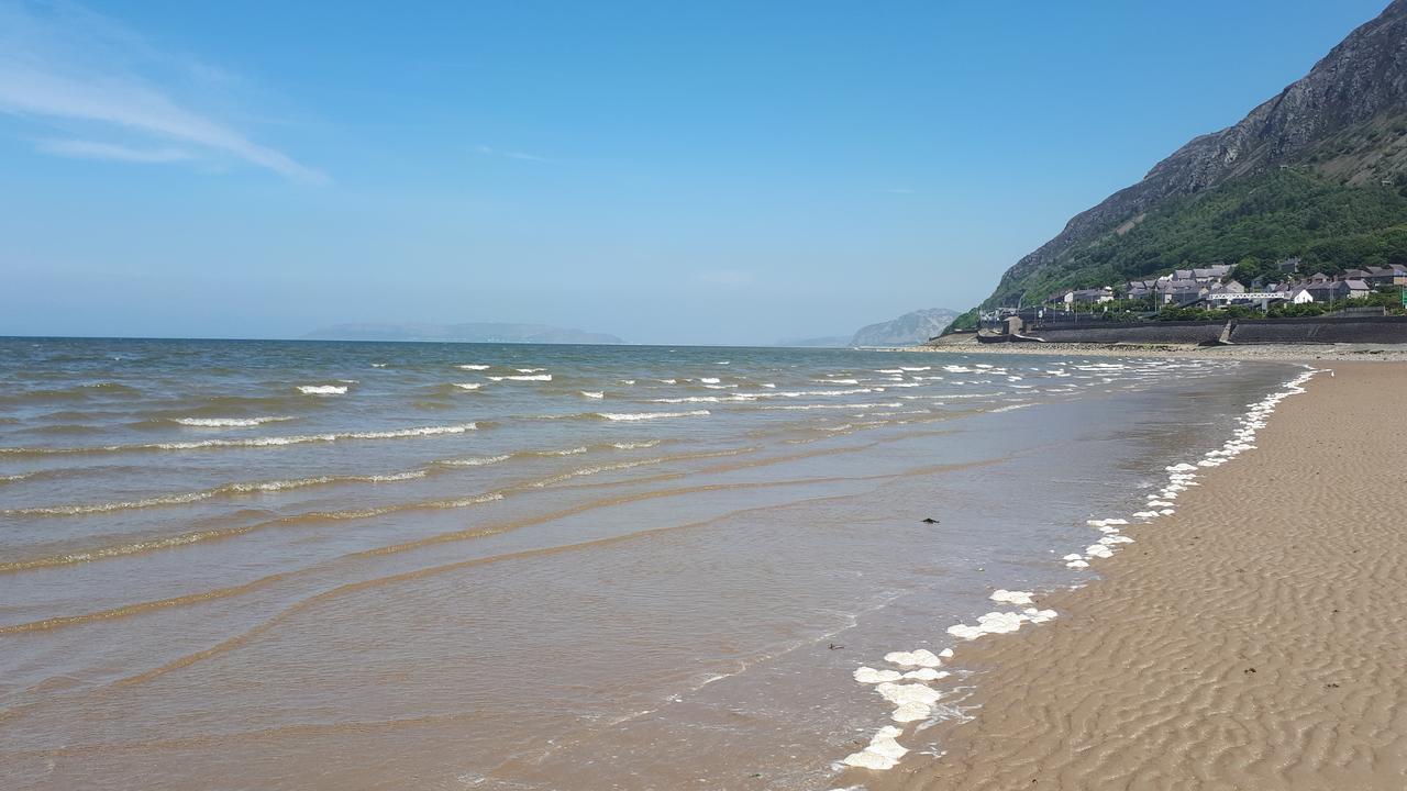 Min Y Don Guest House Llanfairfechan Bagian luar foto